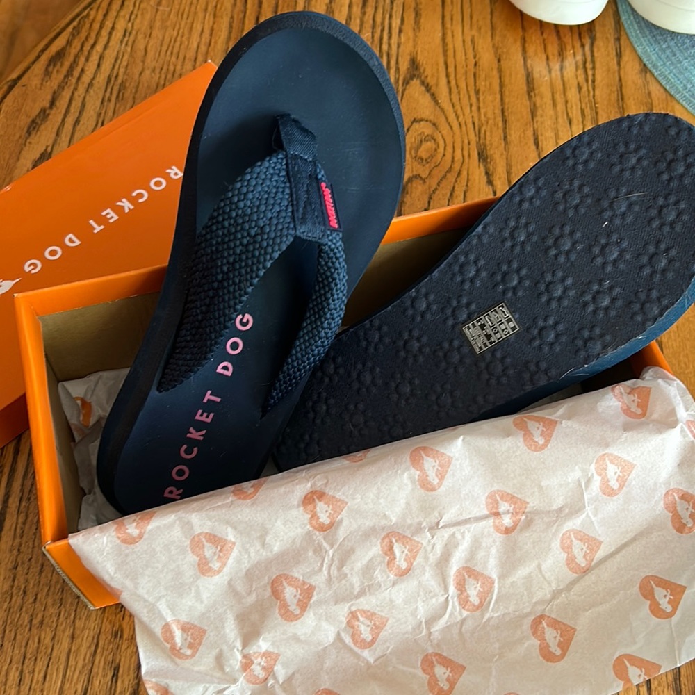 Brand new Rocket Dog Sunset Flip Flop.